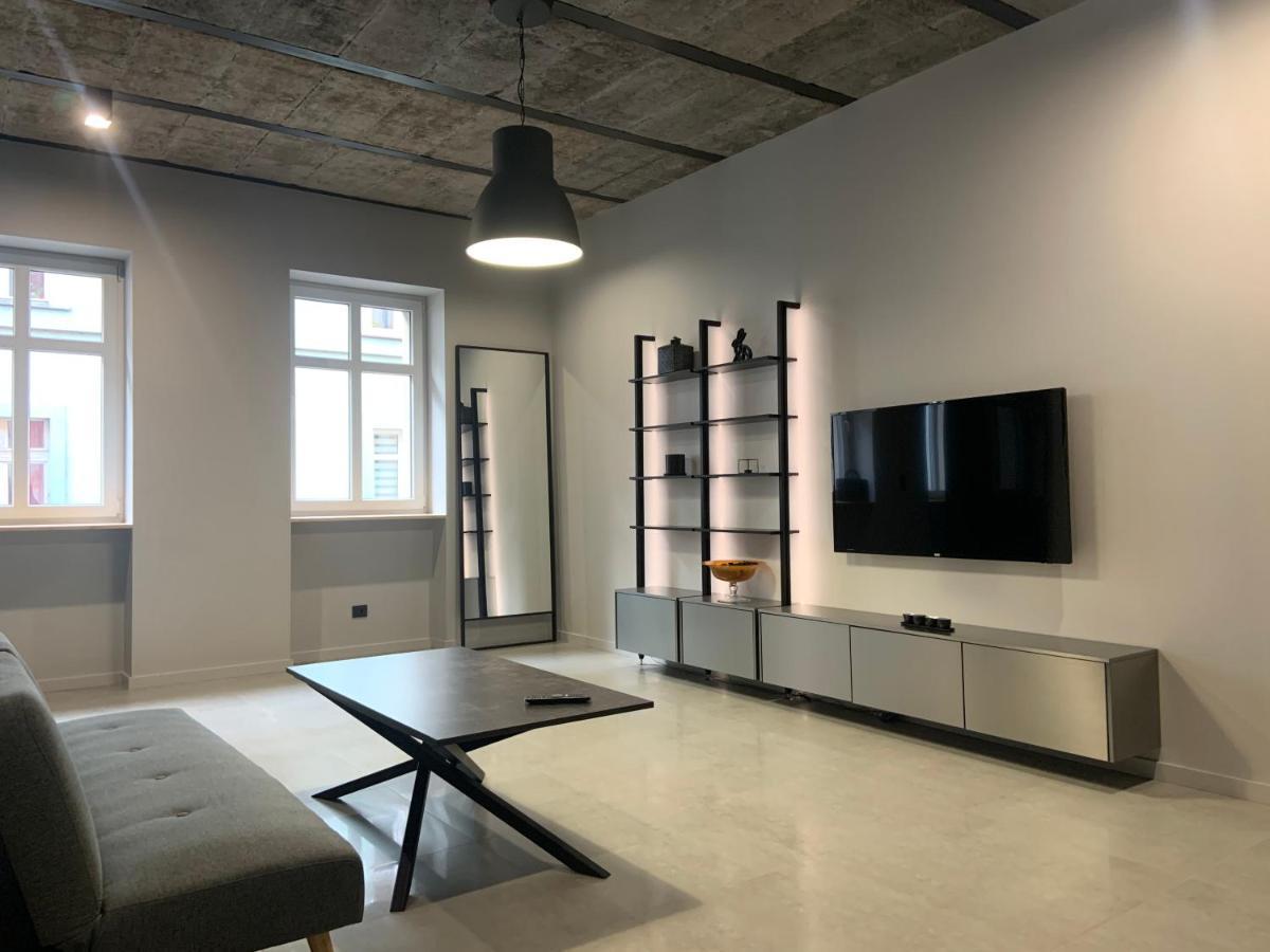 5 Star Apartments - Luxury & Comfort Еленя-Гура Экстерьер фото